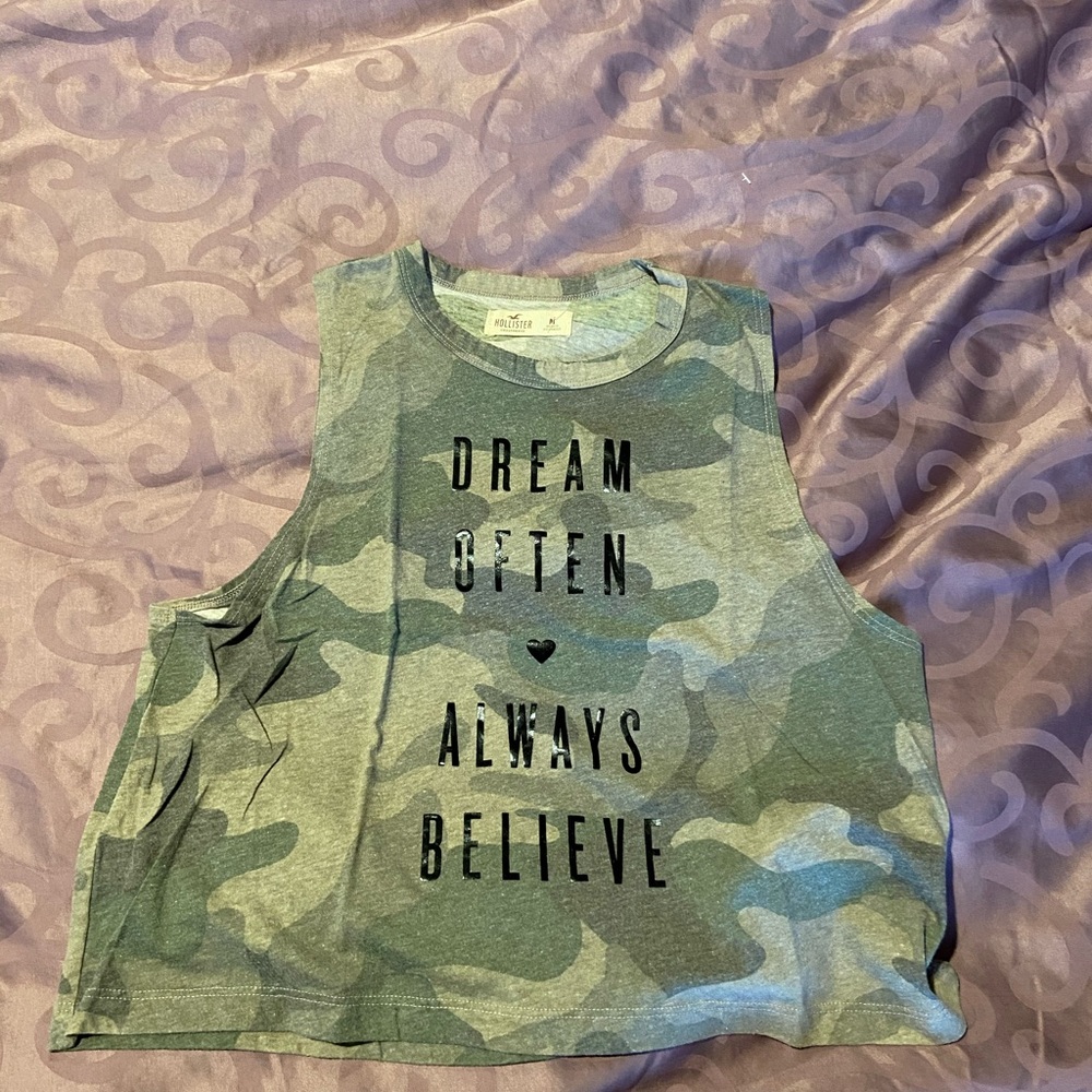 Hollister crop tank top in green camo